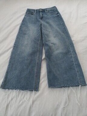 I&M Wide Leg Crop Jeans in Light Blue